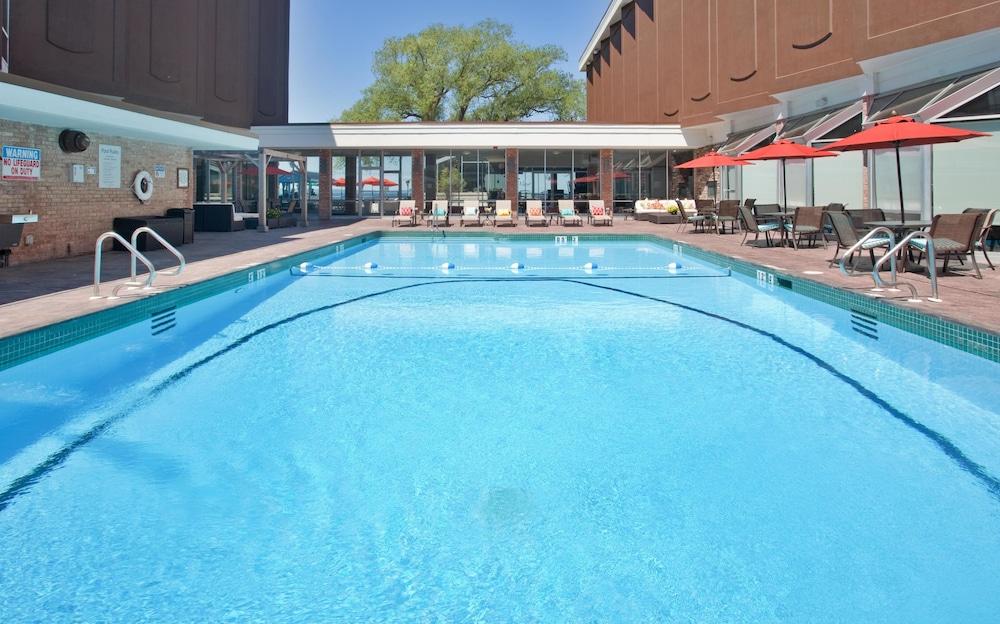 West Bay Beach, A Holiday Inn Resort Traverse City Exterior photo