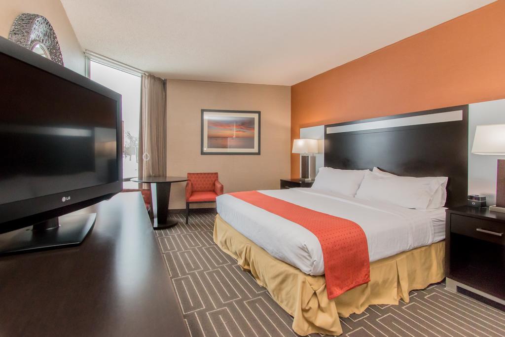 West Bay Beach, A Holiday Inn Resort Traverse City Exterior photo