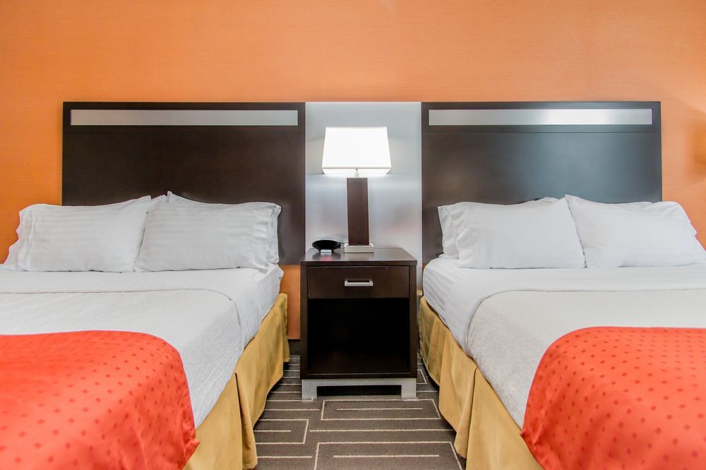 West Bay Beach, A Holiday Inn Resort Traverse City Exterior photo