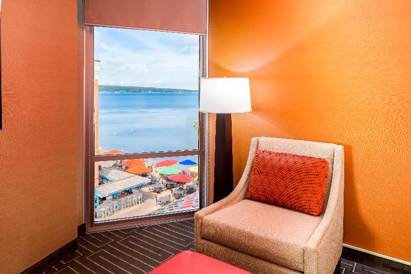 West Bay Beach, A Holiday Inn Resort Traverse City Exterior photo