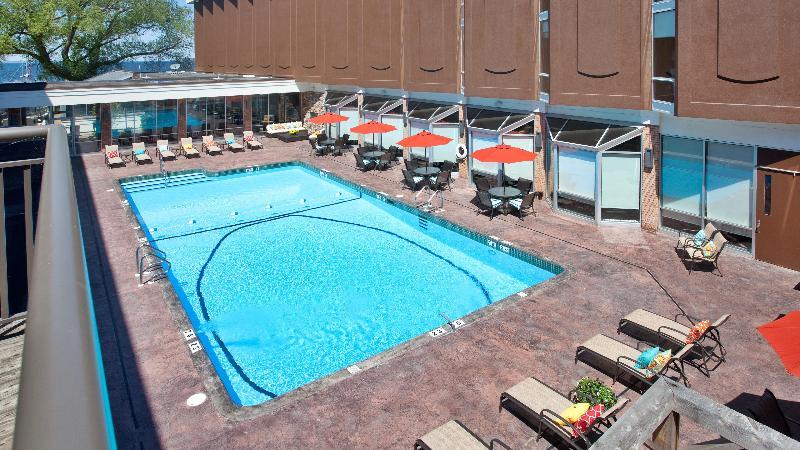 West Bay Beach, A Holiday Inn Resort Traverse City Exterior photo