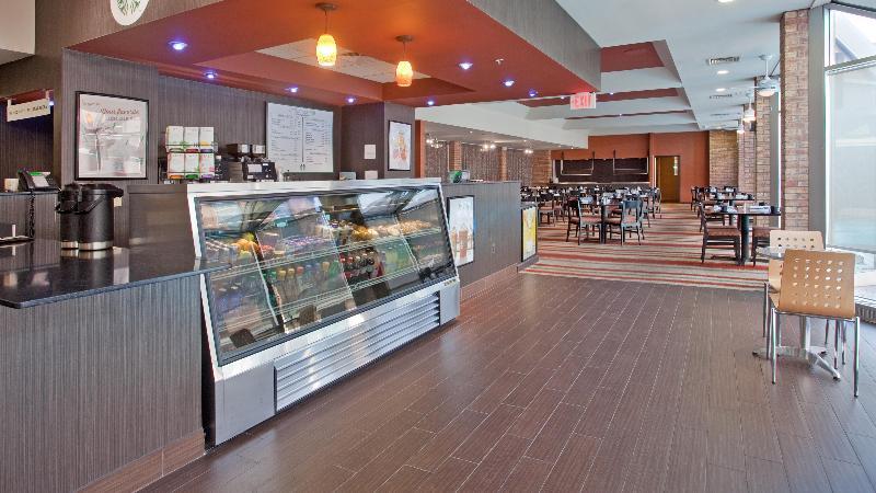 West Bay Beach, A Holiday Inn Resort Traverse City Exterior photo